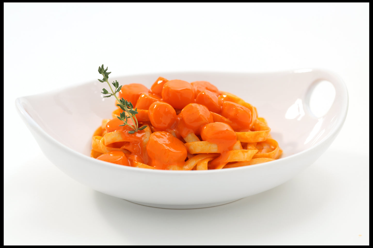 Patagonian Scallops in Coconut Curry Sauce