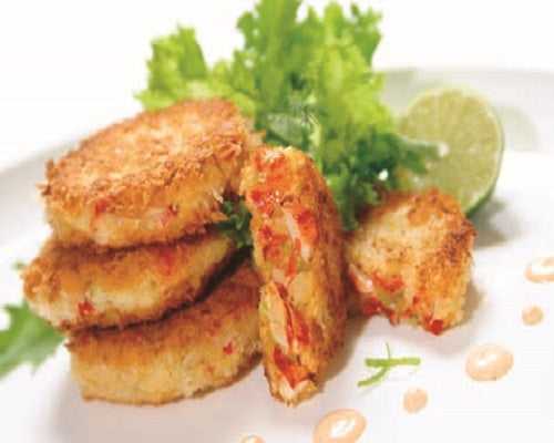 Lobster Cakes with Sweet Chili Dipping Sauce